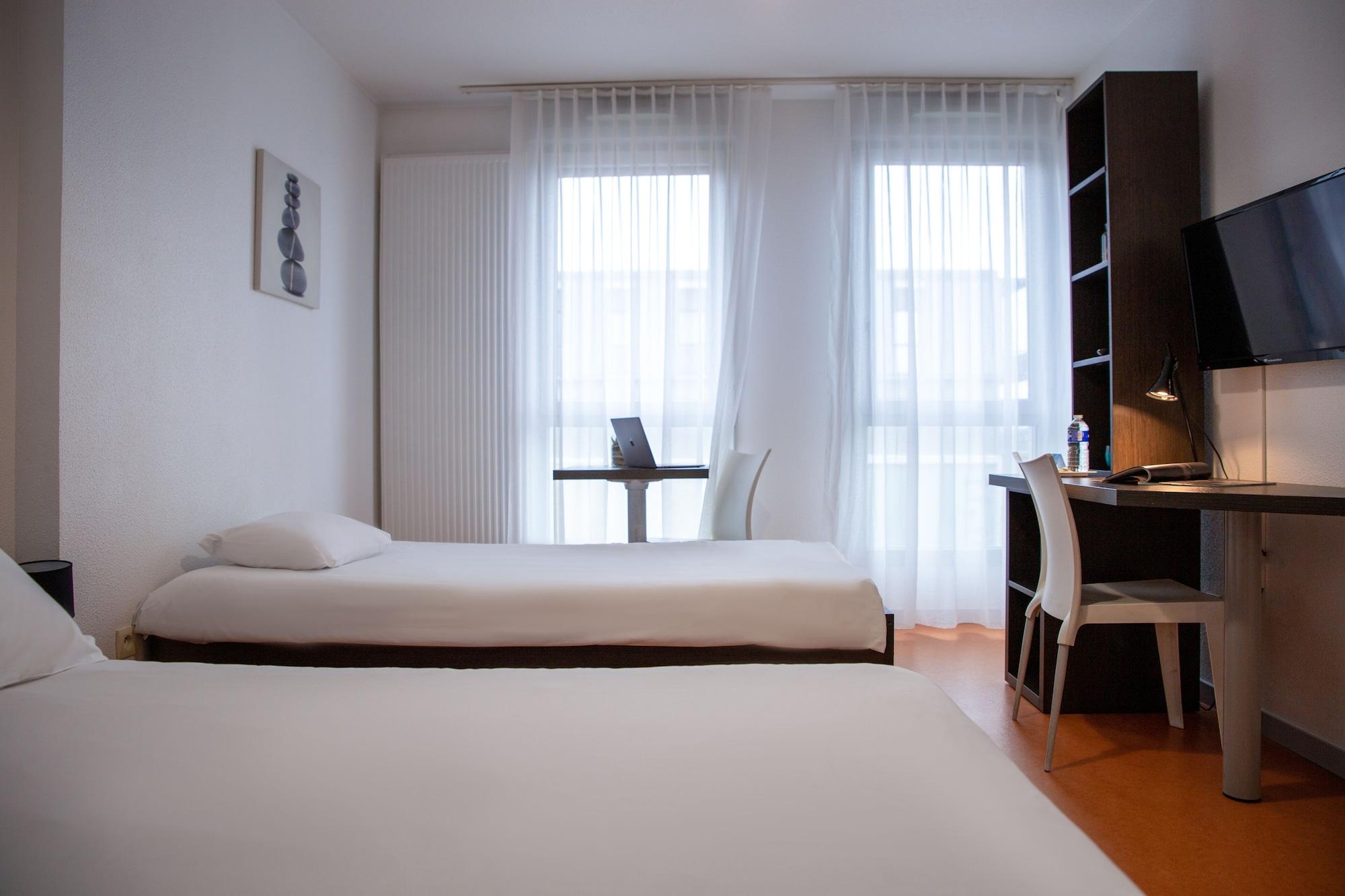 Comfort Hauts Du Chazal Hotel
